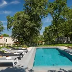 Modern Casetta Molindrio With Pool In Villa