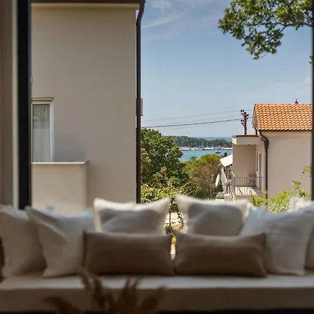 Modern Casetta Molindrio With Pool In