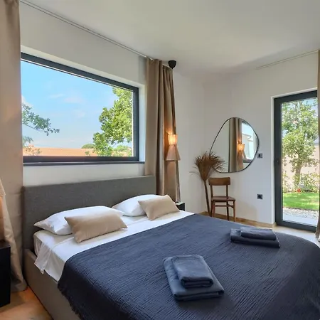 别墅 Modern Casetta Molindrio With Pool In