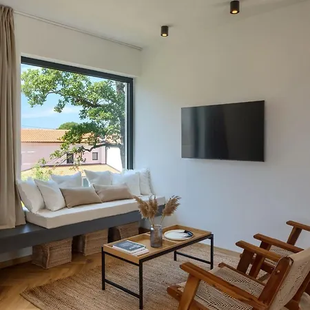 别墅 Modern Casetta Molindrio With Pool In *