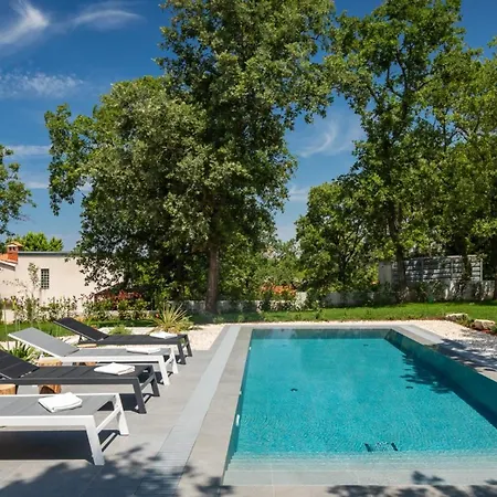 Modern Casetta Molindrio With Pool In Βίλα