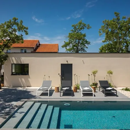 Modern Casetta Molindrio With Pool In Βίλα