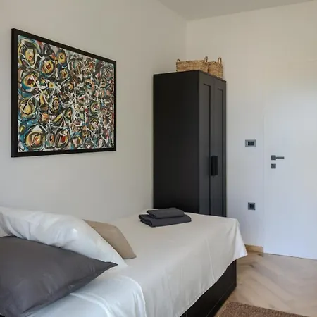 别墅 Modern Casetta Molindrio With Pool In 波雷奇