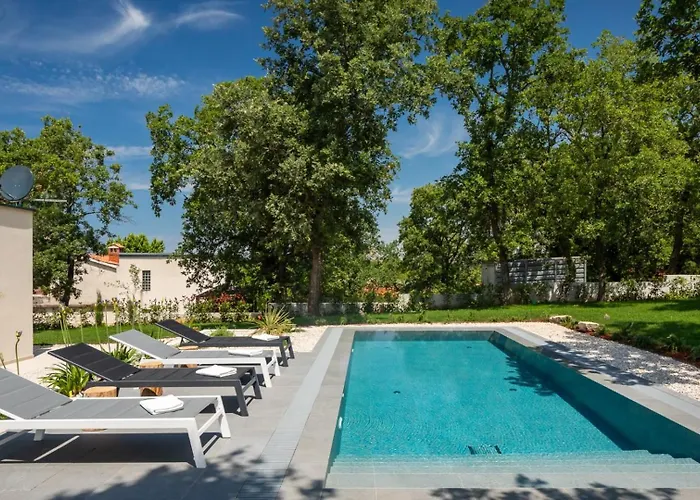Modern Casetta Molindrio With Pool In Βίλα