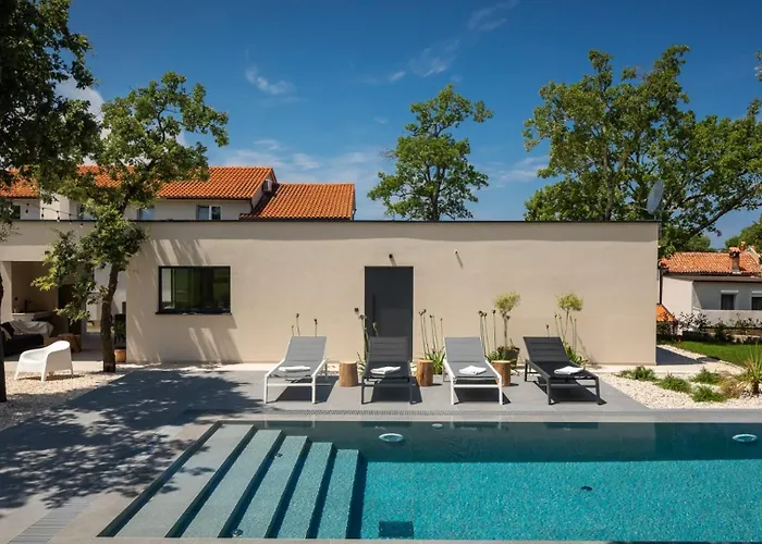 Modern Casetta Molindrio With Pool In Βίλα