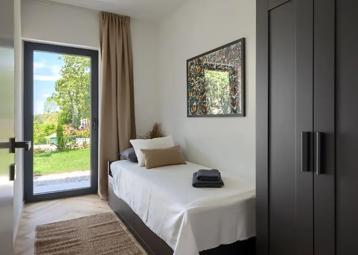 Modern Casetta Molindrio With Pool In Вілла *