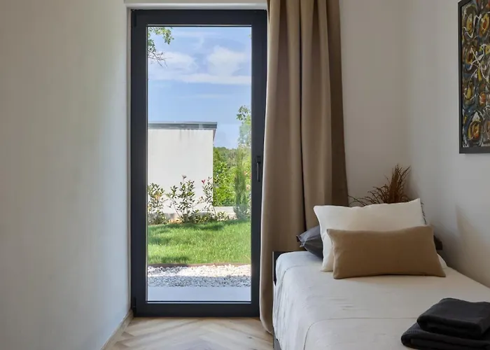 Βίλα Modern Casetta Molindrio With Pool In *