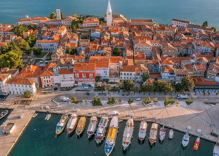 别墅 Modern Casetta Molindrio With Pool In 波雷奇