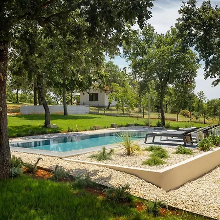 Modern Casetta Molindrio With Pool In * بوريتش